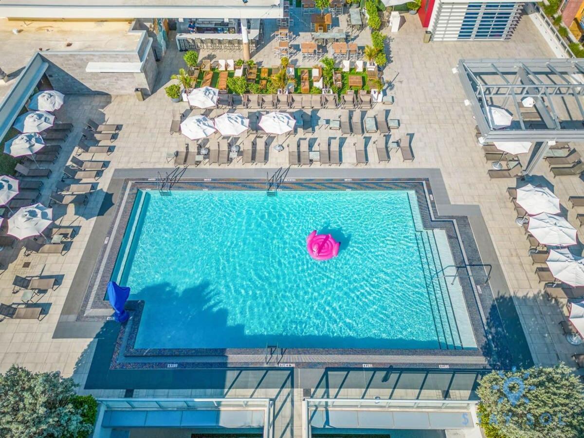 Tropical Oasis - Rooftop Pool- Near Beach - Gym 할리우드 외부 사진