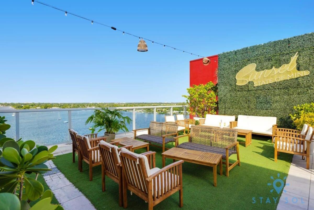 Tropical Oasis - Rooftop Pool- Near Beach - Gym 할리우드 외부 사진