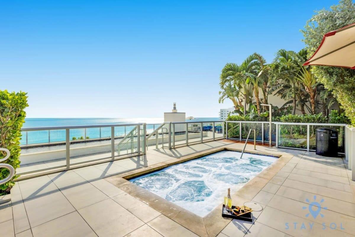 Tropical Oasis - Rooftop Pool- Near Beach - Gym 할리우드 외부 사진